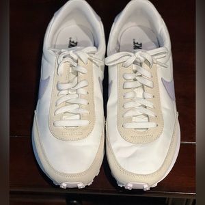 Nike White & Purple Daybreak Sneakers